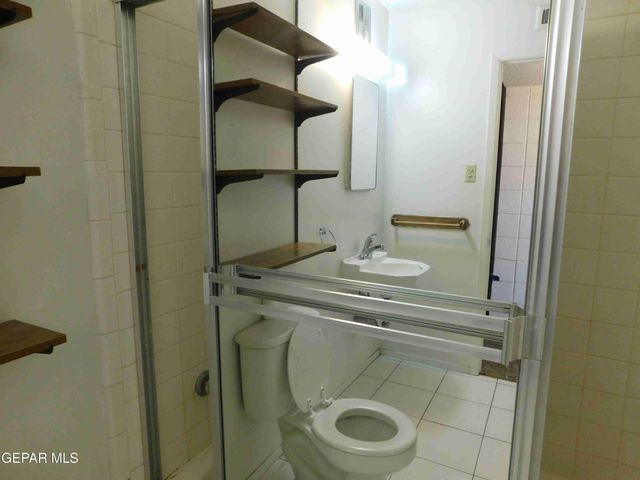 6400 EDGEMERE Boulevard 8A, El Paso, TX 79925