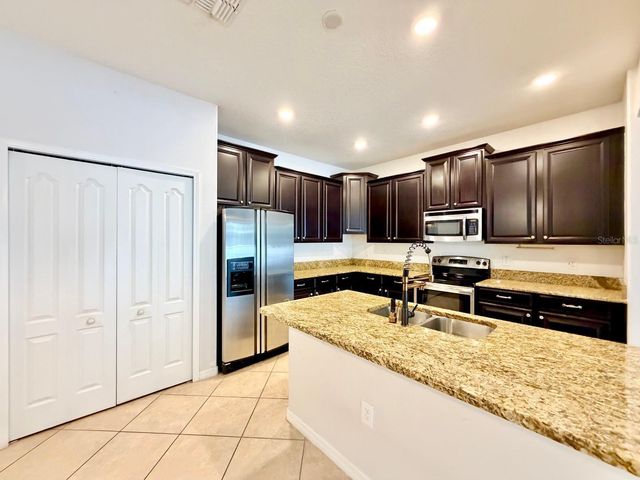 1185 SEBURN ROAD, Apopka, FL 32703