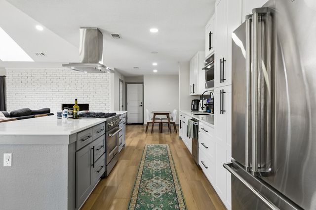 2408 Grandview Drive, Plano, TX 75075