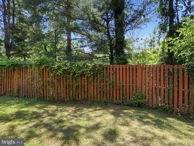 13 COURTWOOD DR, Pikesville, MD 21208