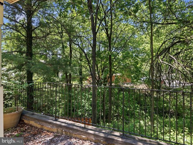 13 COURTWOOD DR, Pikesville, MD 21208