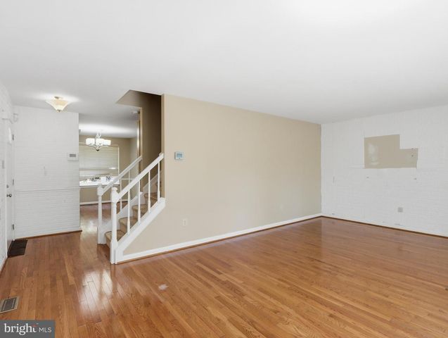 13 COURTWOOD DR, Pikesville, MD 21208