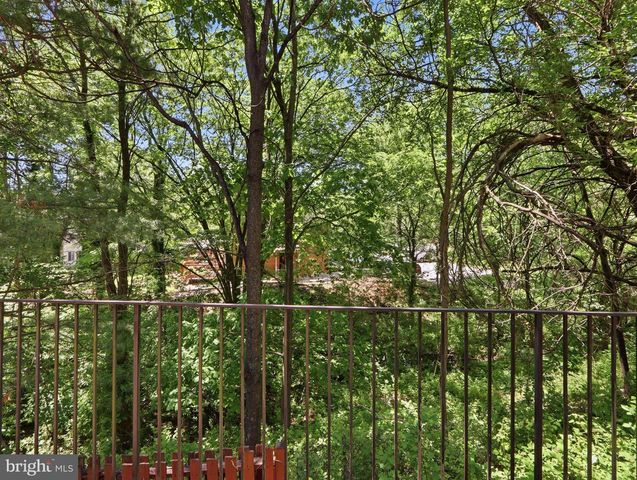 13 COURTWOOD DR, Pikesville, MD 21208