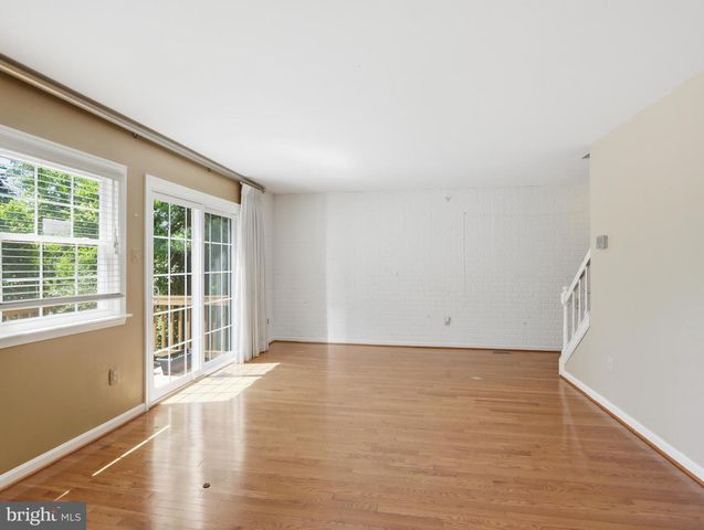 13 COURTWOOD DR, Pikesville, MD 21208