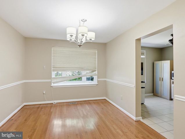13 COURTWOOD DR, Pikesville, MD 21208