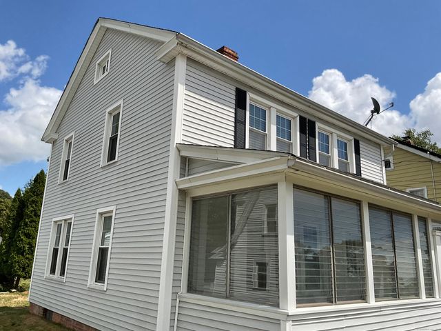 37 Westminster Street, Hamden, CT 06518