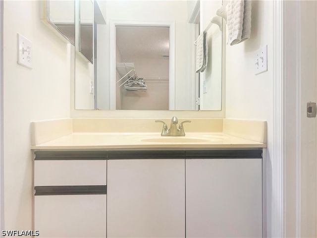 5936 Cranbrook WAY B102, Naples, FL 34112