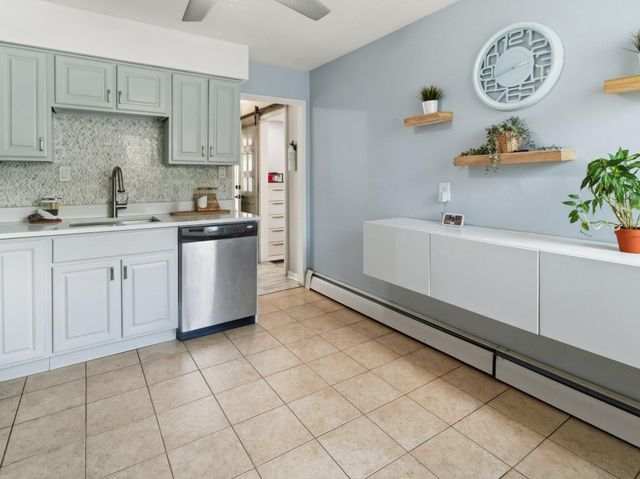 2303 OGDEN AVE, Bensalem, PA 19020