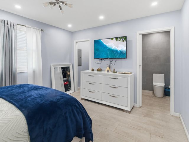 2303 OGDEN AVE, Bensalem, PA 19020