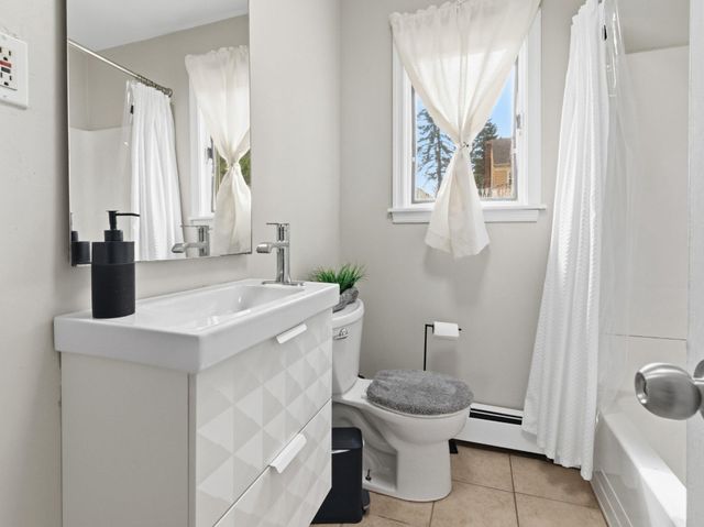 2303 OGDEN AVE, Bensalem, PA 19020