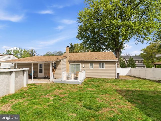 2303 OGDEN AVE, Bensalem, PA 19020