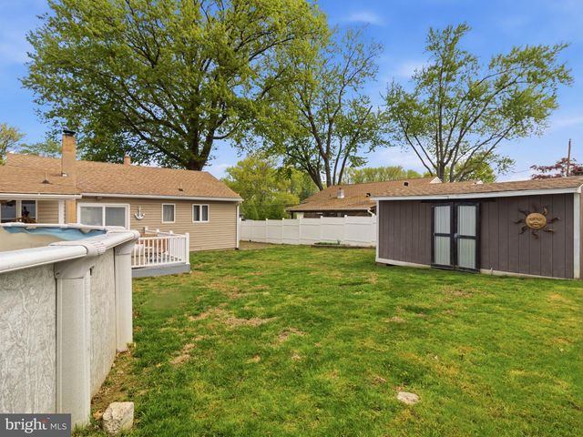 2303 OGDEN AVE, Bensalem, PA 19020