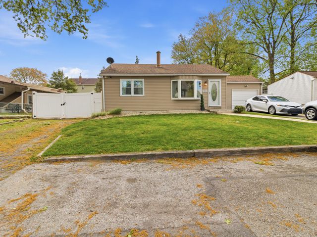 2303 OGDEN AVE, Bensalem, PA 19020