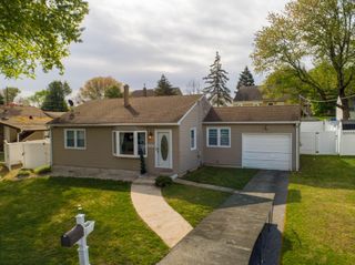 2303 OGDEN AVE, Bensalem, PA 19020