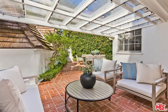 10543 Wellworth Avenue, Los Angeles, CA 90024