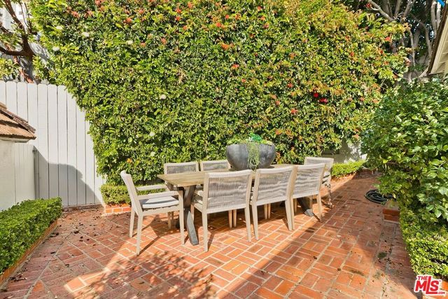 10543 Wellworth Avenue, Los Angeles, CA 90024