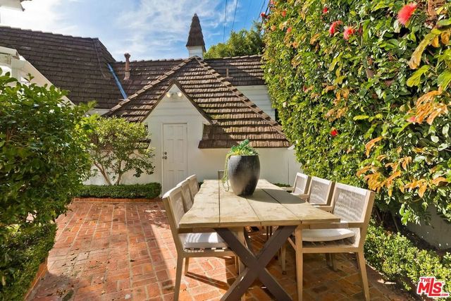 10543 Wellworth Avenue, Los Angeles, CA 90024