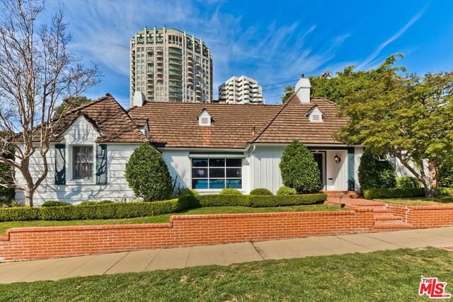 10543 Wellworth Avenue, Los Angeles, CA 90024