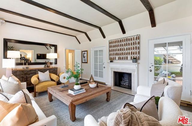 10543 Wellworth Avenue, Los Angeles, CA 90024