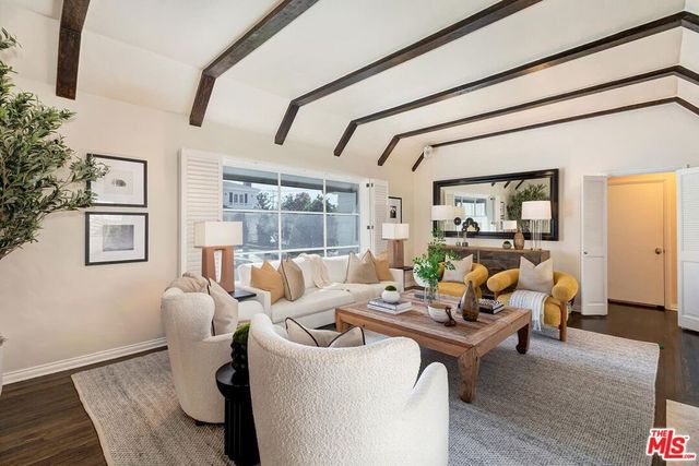 10543 Wellworth Avenue, Los Angeles, CA 90024