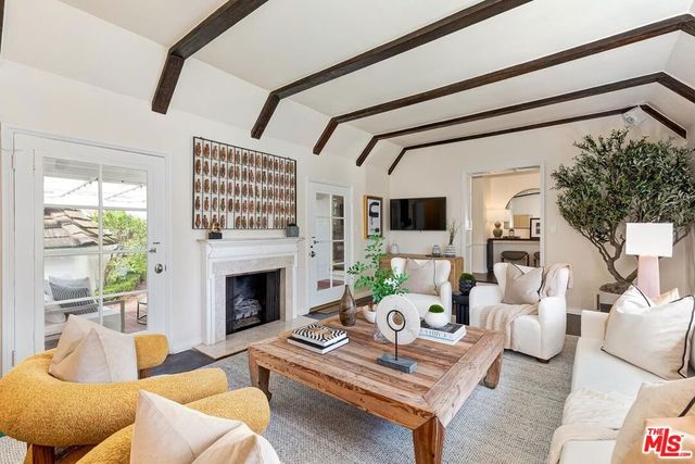 10543 Wellworth Avenue, Los Angeles, CA 90024