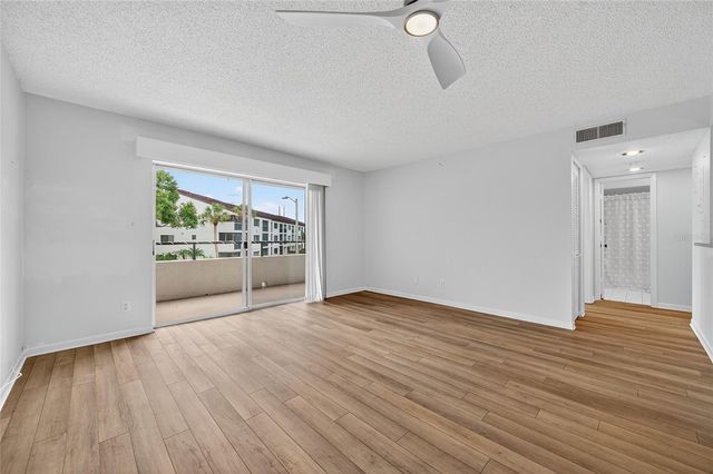 2583 COUNTRYSIDE BOULEVARD 3212, Clearwater, FL 33761