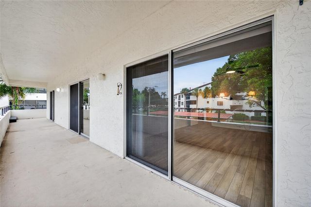 2583 COUNTRYSIDE BOULEVARD 3212, Clearwater, FL 33761