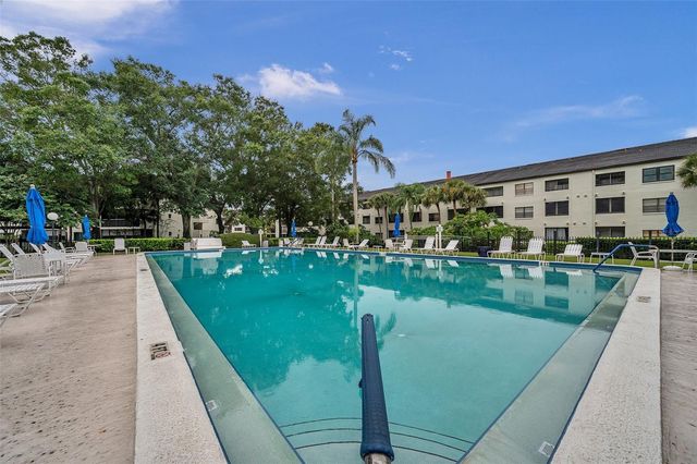 2583 COUNTRYSIDE BOULEVARD 3212, Clearwater, FL 33761