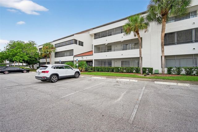 2583 COUNTRYSIDE BOULEVARD 3212, Clearwater, FL 33761
