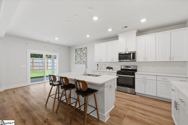 437 Roderick Lane, Greenville, SC 29605