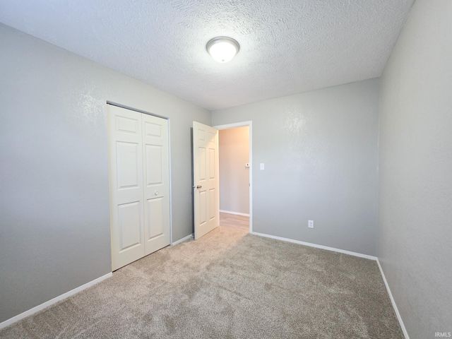 1421 Magnolia Avenue, Elkhart, IN 46514