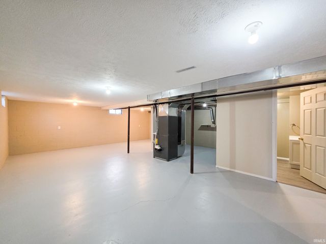 1421 Magnolia Avenue, Elkhart, IN 46514