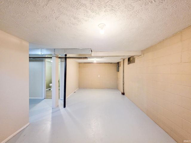 1421 Magnolia Avenue, Elkhart, IN 46514