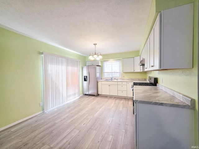 1421 Magnolia Avenue, Elkhart, IN 46514