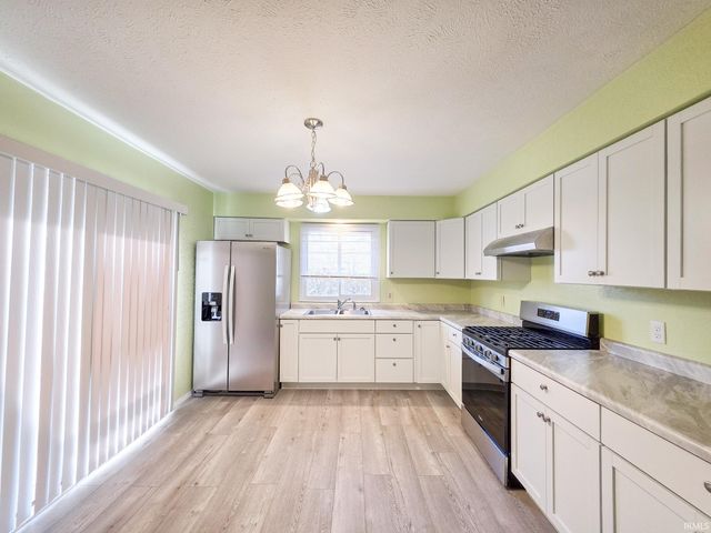 1421 Magnolia Avenue, Elkhart, IN 46514