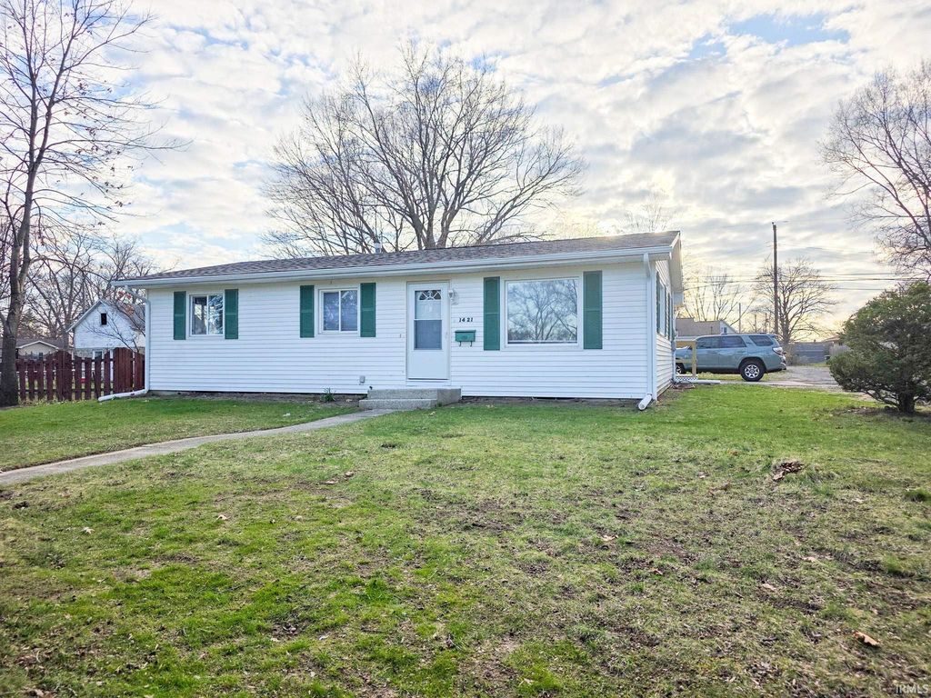 1421 Magnolia Avenue, Elkhart, IN 46514