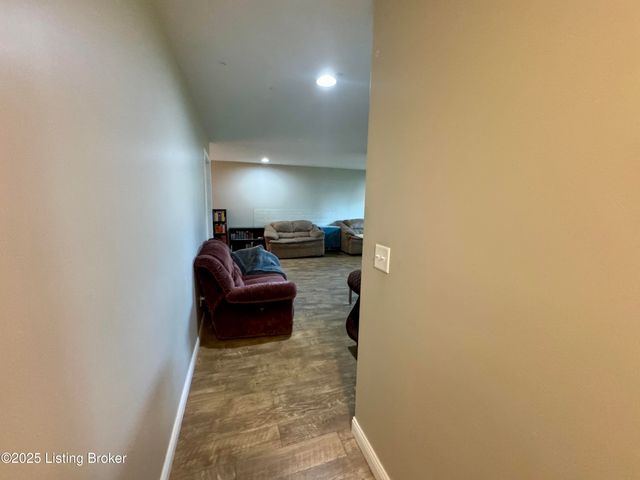 55 Tom Walker Ln, Coxs Creek, KY 40013