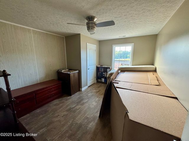 55 Tom Walker Ln, Coxs Creek, KY 40013