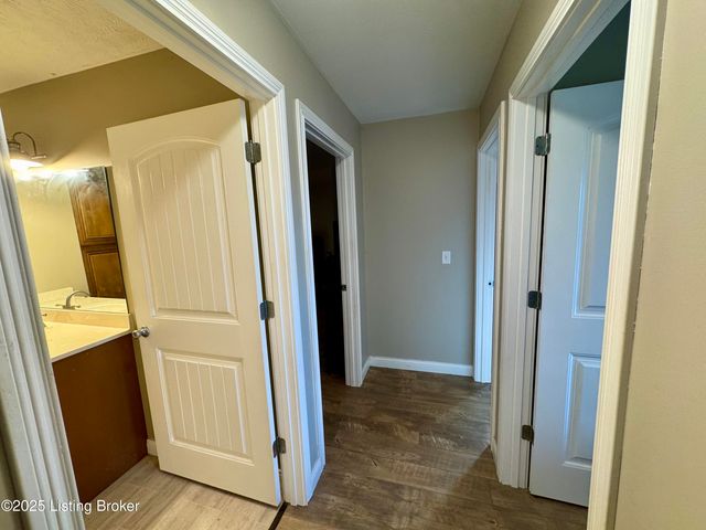 55 Tom Walker Ln, Coxs Creek, KY 40013