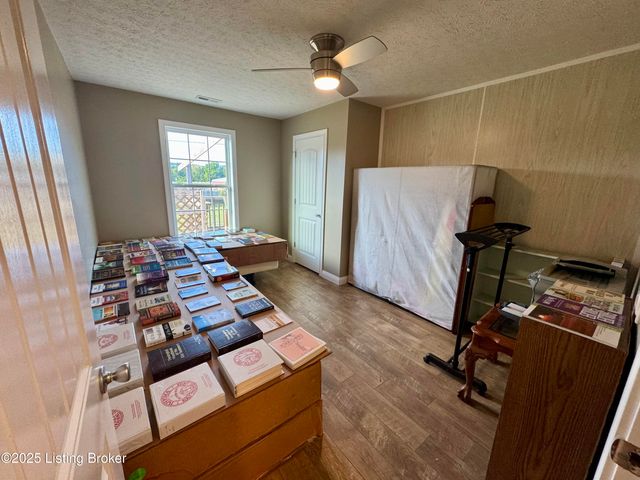 55 Tom Walker Ln, Coxs Creek, KY 40013