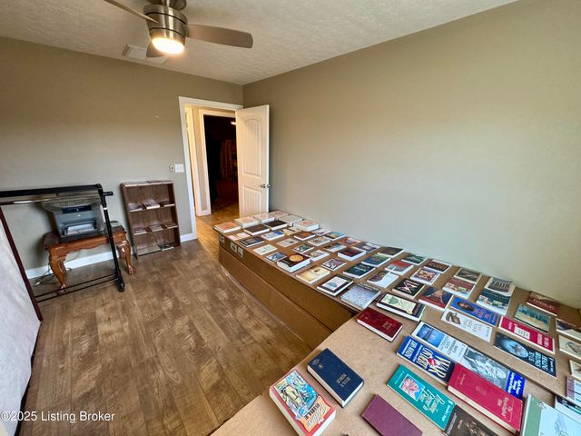 55 Tom Walker Ln, Coxs Creek, KY 40013