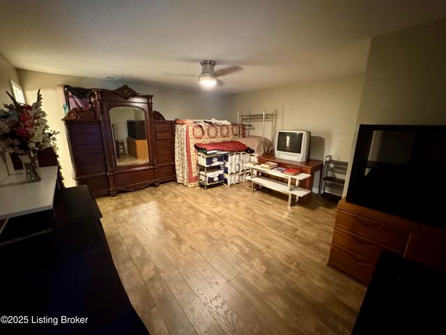 55 Tom Walker Ln, Coxs Creek, KY 40013