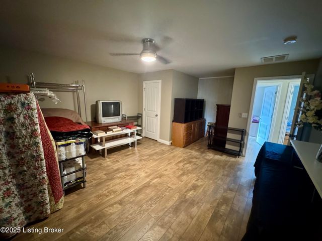 55 Tom Walker Ln, Coxs Creek, KY 40013