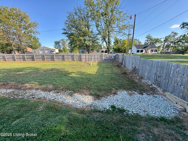 55 Tom Walker Ln, Coxs Creek, KY 40013