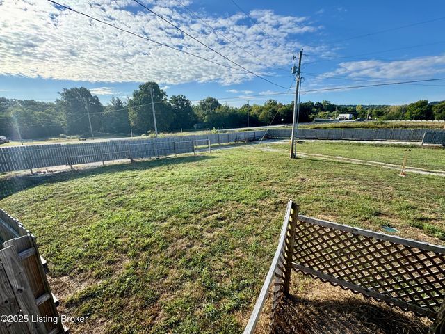 55 Tom Walker Ln, Coxs Creek, KY 40013