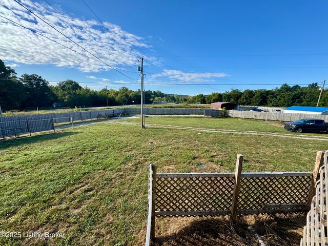 55 Tom Walker Ln, Coxs Creek, KY 40013