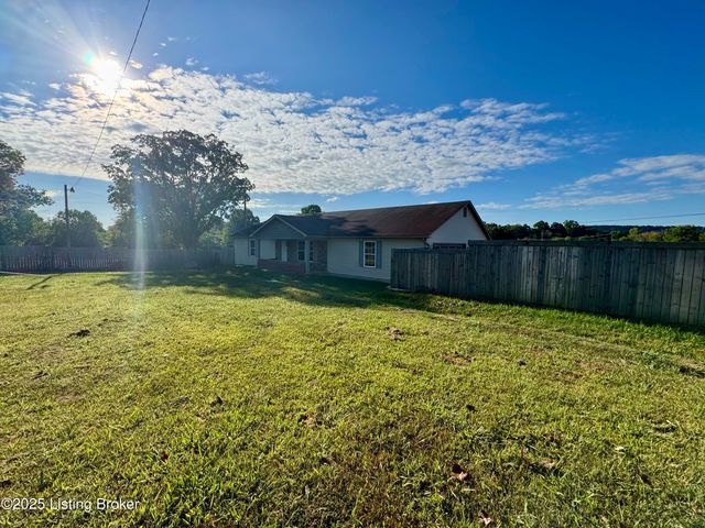 55 Tom Walker Ln, Coxs Creek, KY 40013