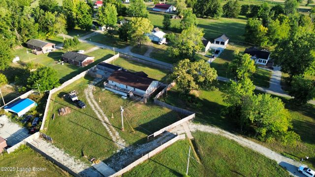 55 Tom Walker Ln, Coxs Creek, KY 40013