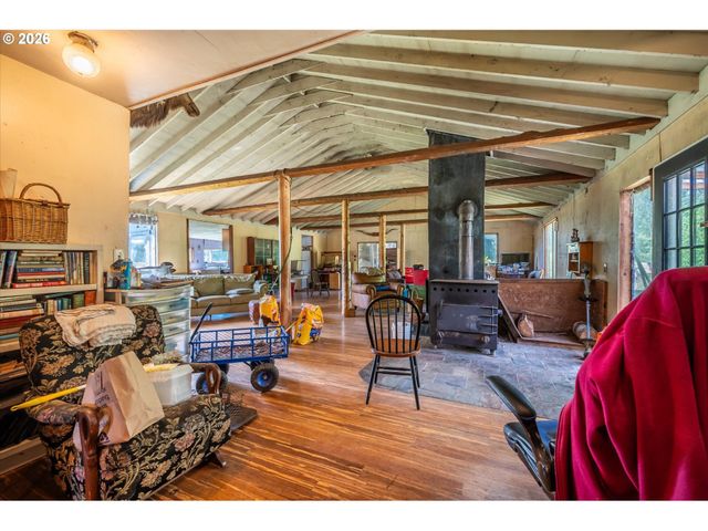 89371 HEMLOCK Ln, Bandon, OR 97411