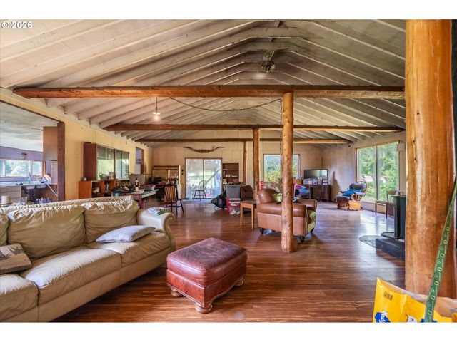 89371 HEMLOCK Ln, Bandon, OR 97411